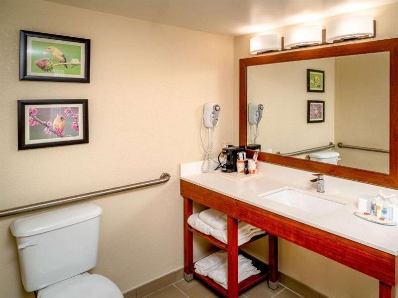 Comfort Inn & Suites Grundy Екстериор снимка