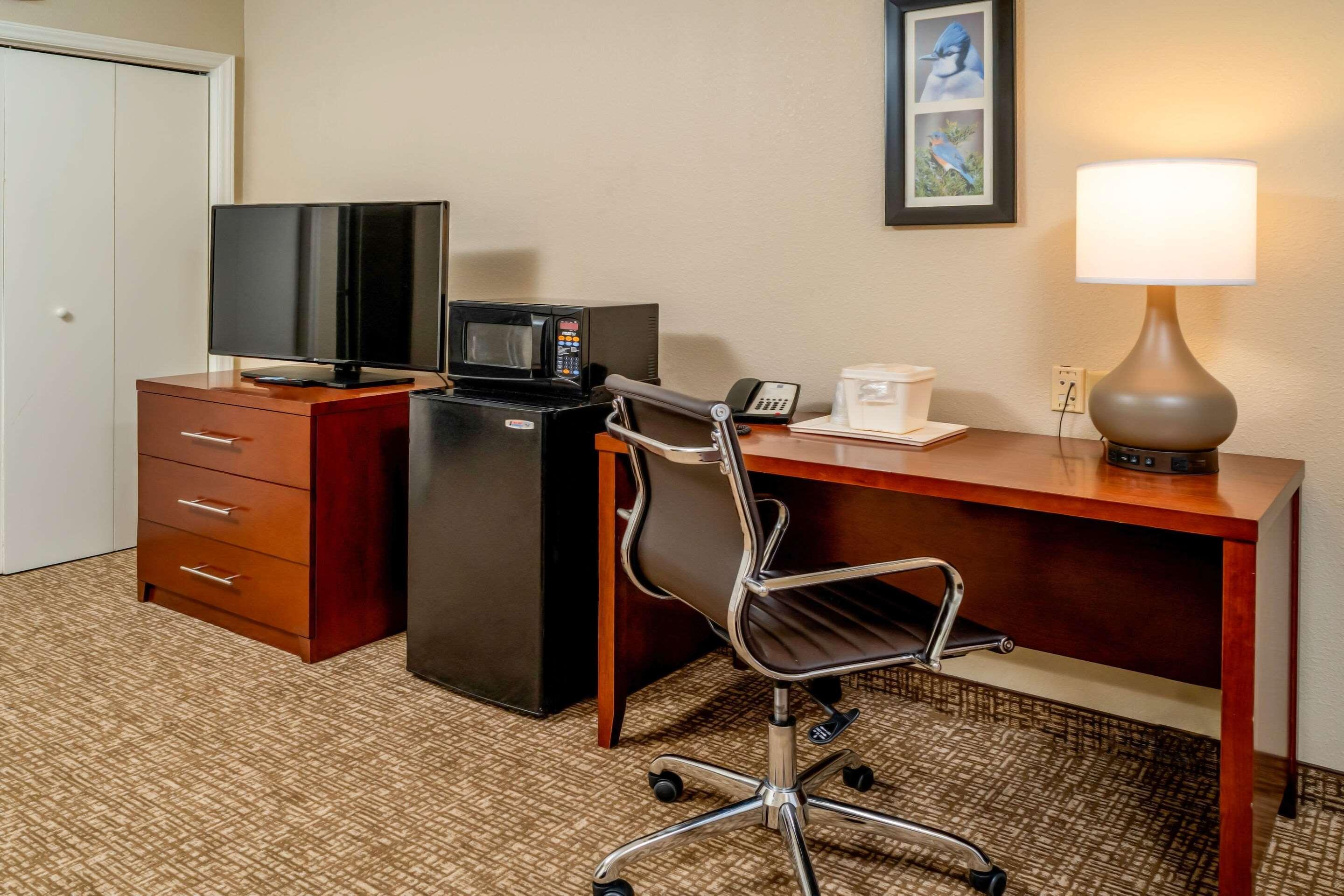 Comfort Inn & Suites Grundy Екстериор снимка