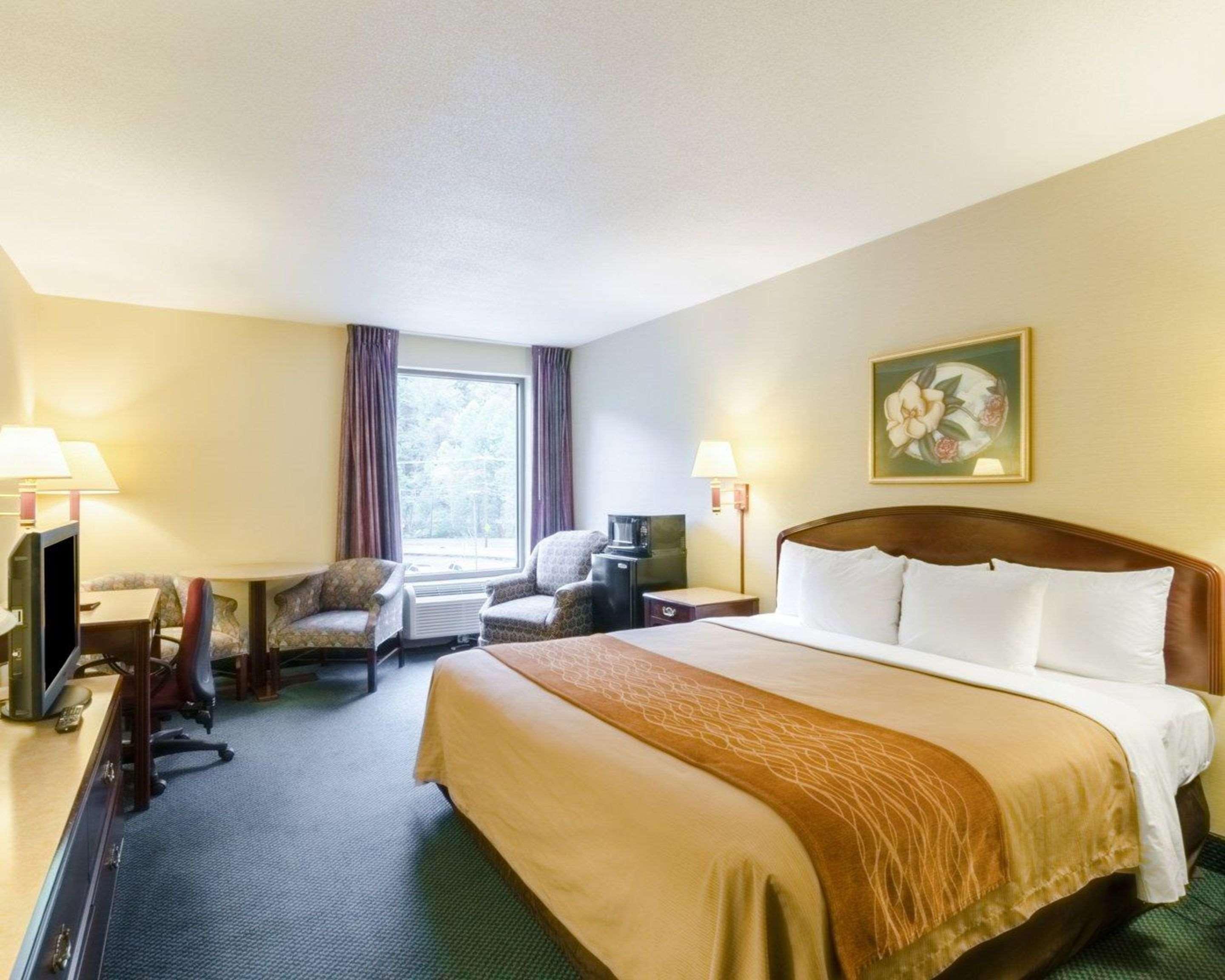 Comfort Inn & Suites Grundy Екстериор снимка
