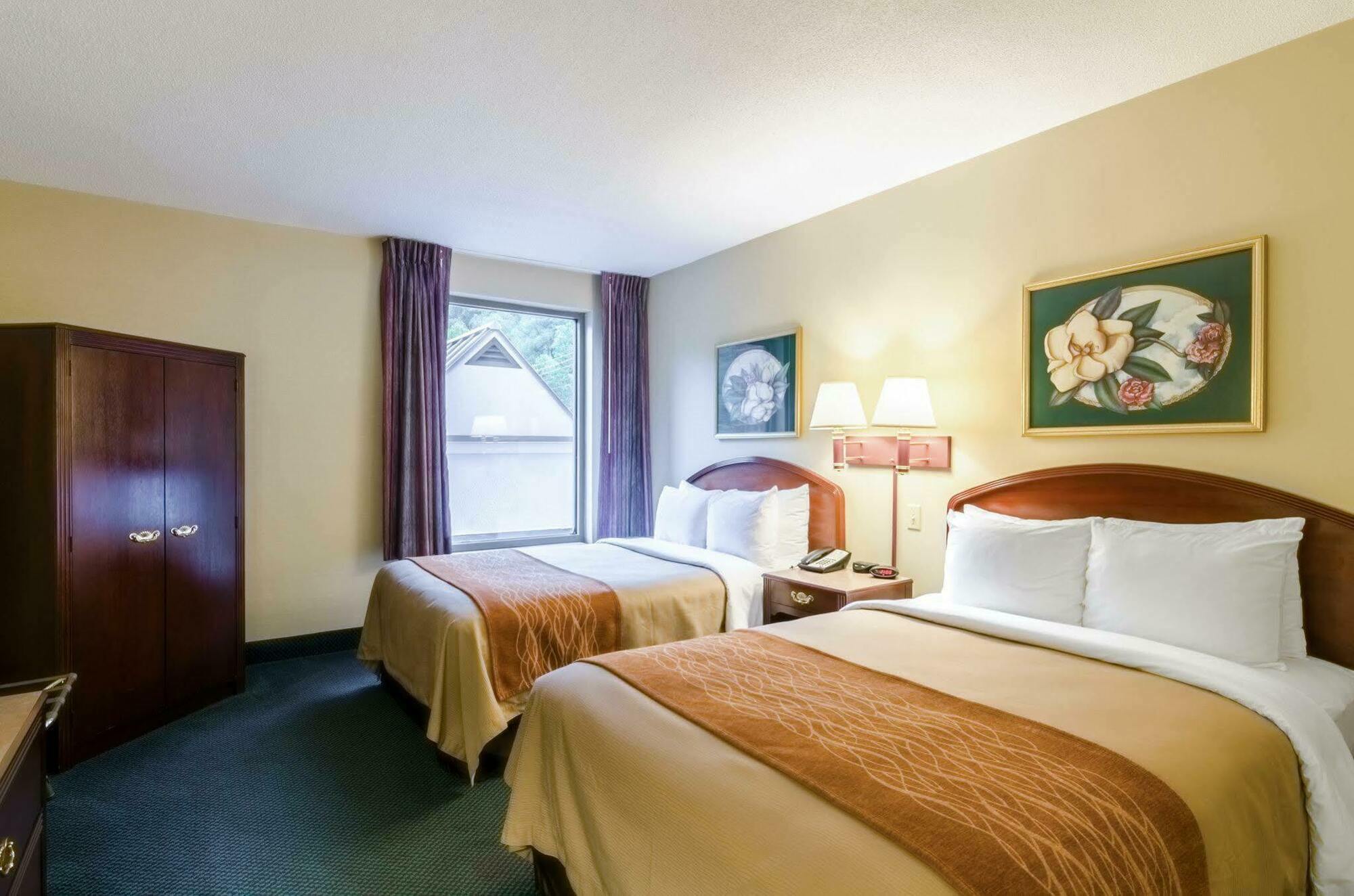 Comfort Inn & Suites Grundy Екстериор снимка