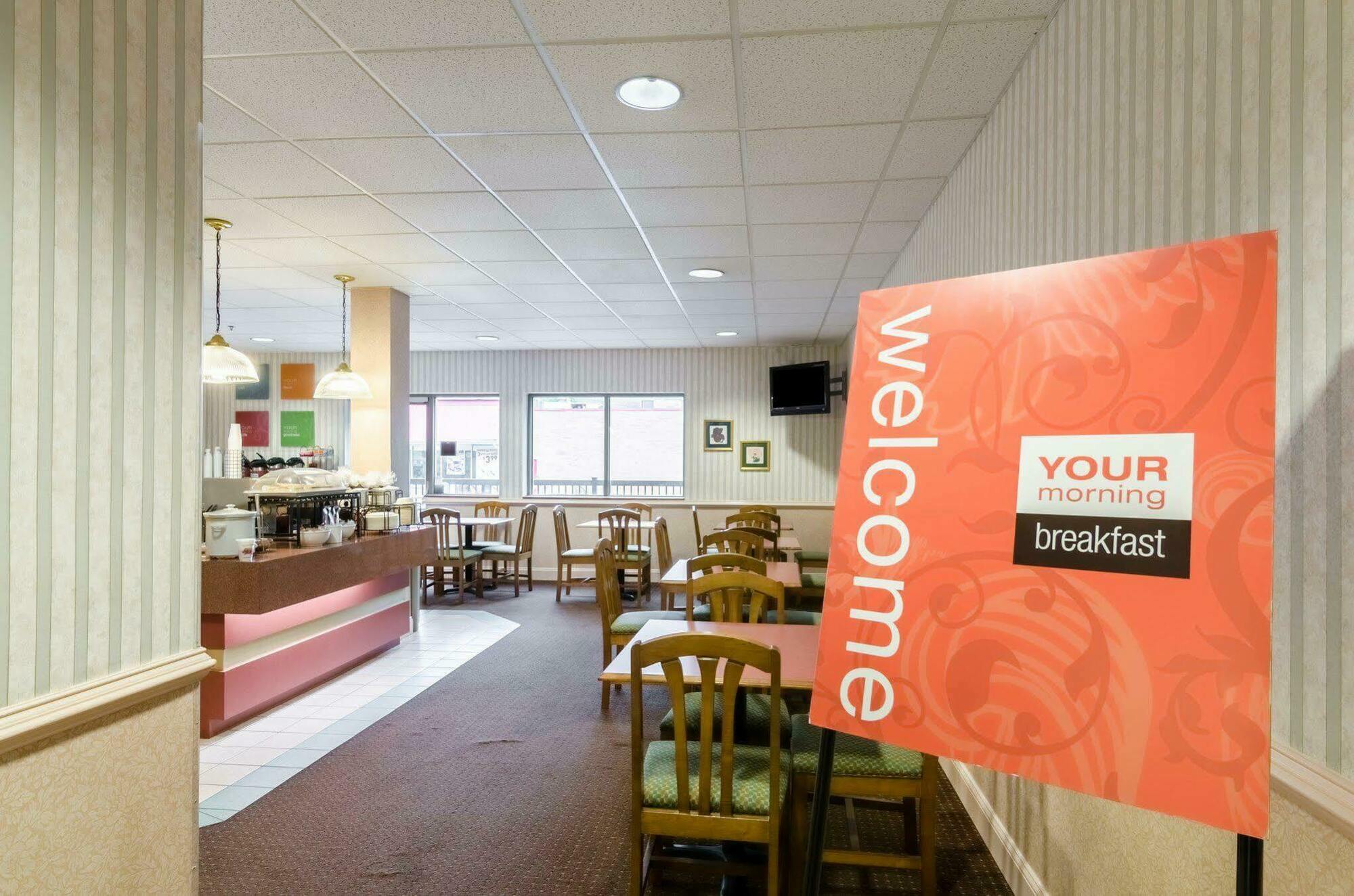 Comfort Inn & Suites Grundy Екстериор снимка